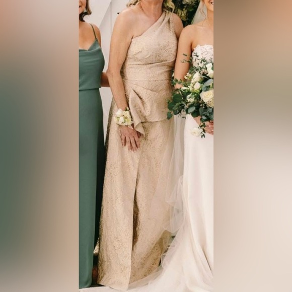 Teri Jon Gold Designer gown Jacquard one shoulder,
side ruffle size 12 - Picture 9 of 10